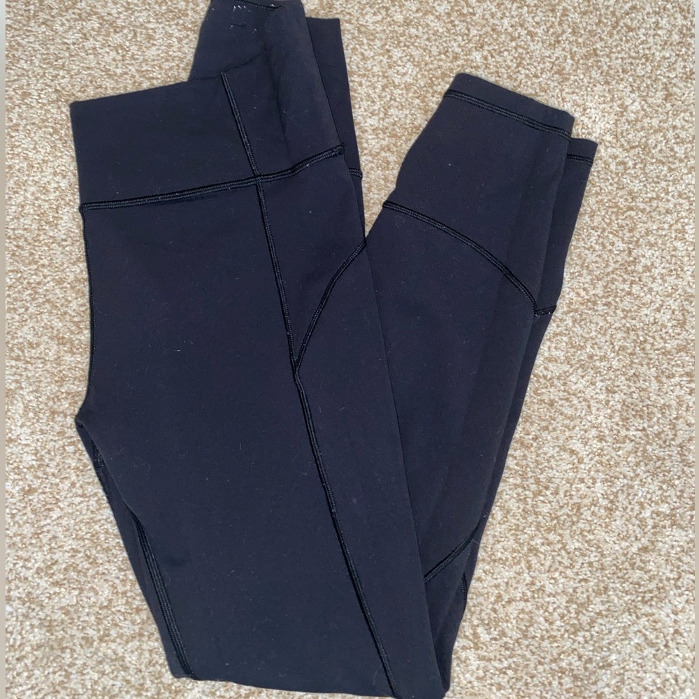 Lululemon size 6 leggings